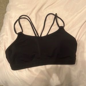 Black lulu lemon sports bra